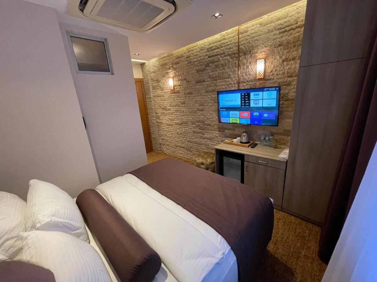 Mayfair Seaside Hotel *