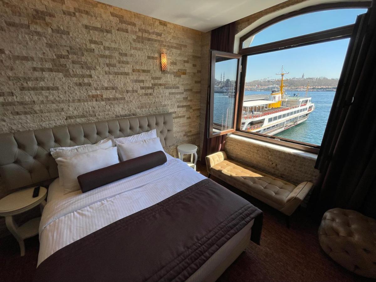 Weingart Port Seaside Hotel *