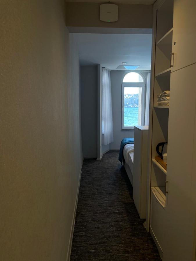 Weingart Port Seaside